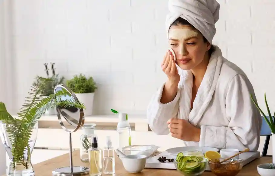 مراقبت و تغذیه صحیح برای رسیدن به پوستی صاف و براق